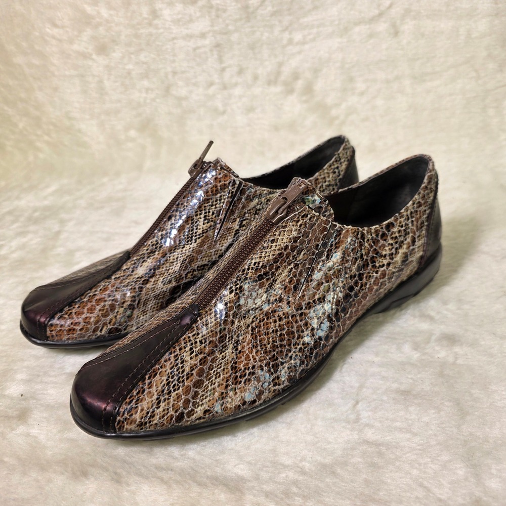 Vaneli Sport Loafers Brown Snakeskin Zip Front Sneakers Womens 9.5 Slim